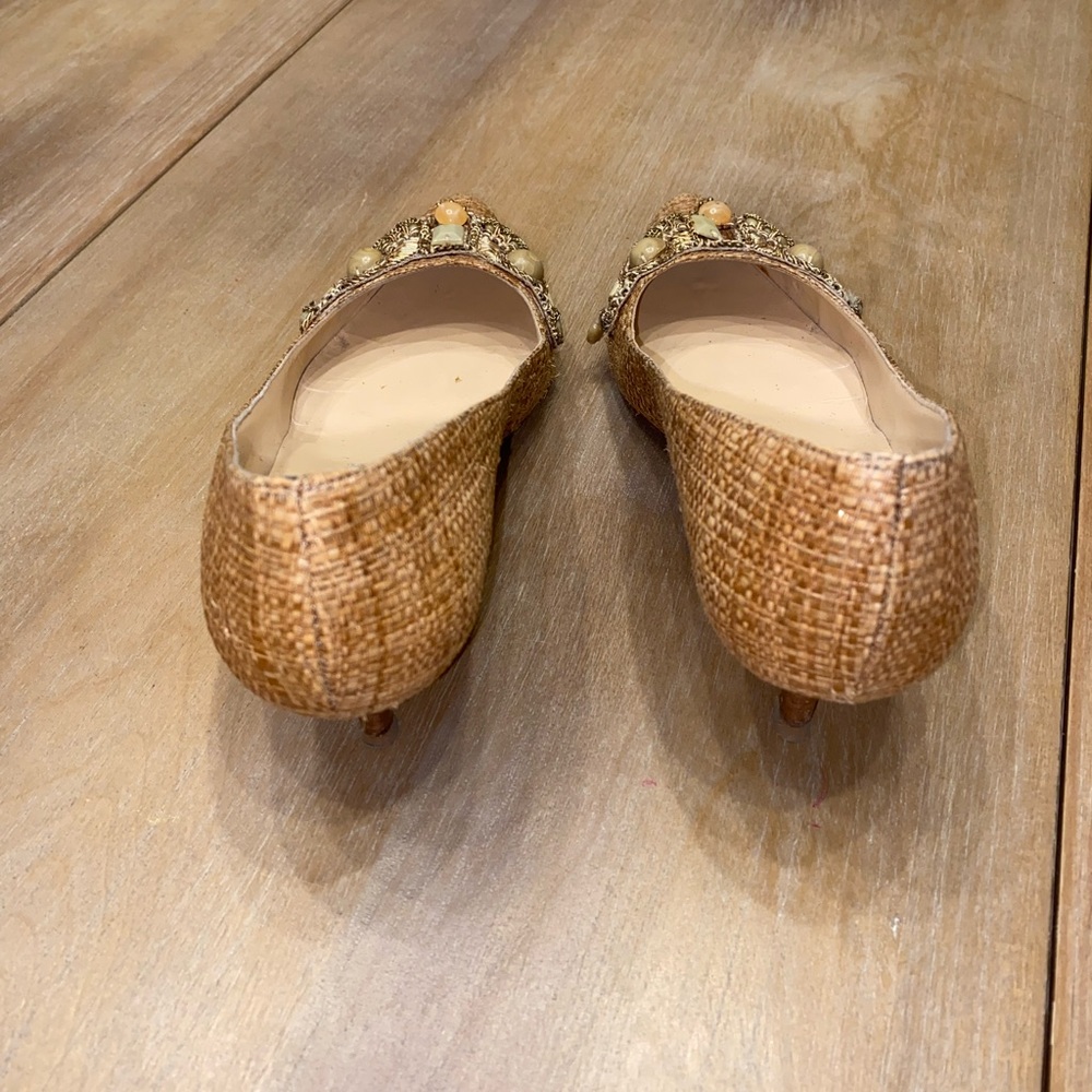 Oscar de la Renta Gold Woven Pointed-Toe Jeweled Pumps - Picture 3 of 6